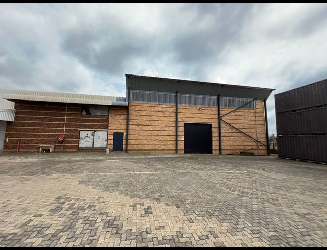 3,000M² SHOWROOM FOR SALE IN DALPARK